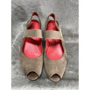 Pos Ole Rouge Women’s 7.5 Gold Leather Open Toe Sling Back Casual Shoe EU 38